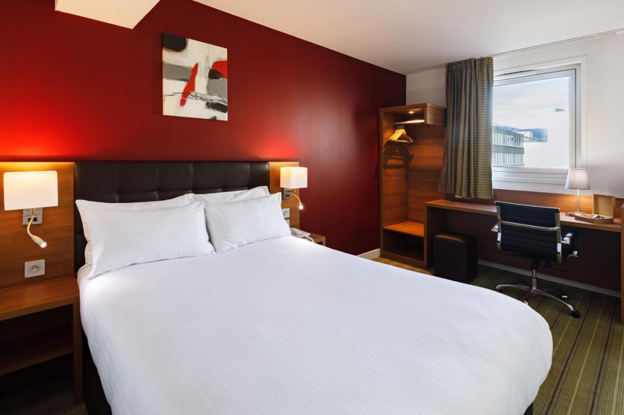Holiday Inn Clermont Ferrand Centre By Ihg Exterior foto