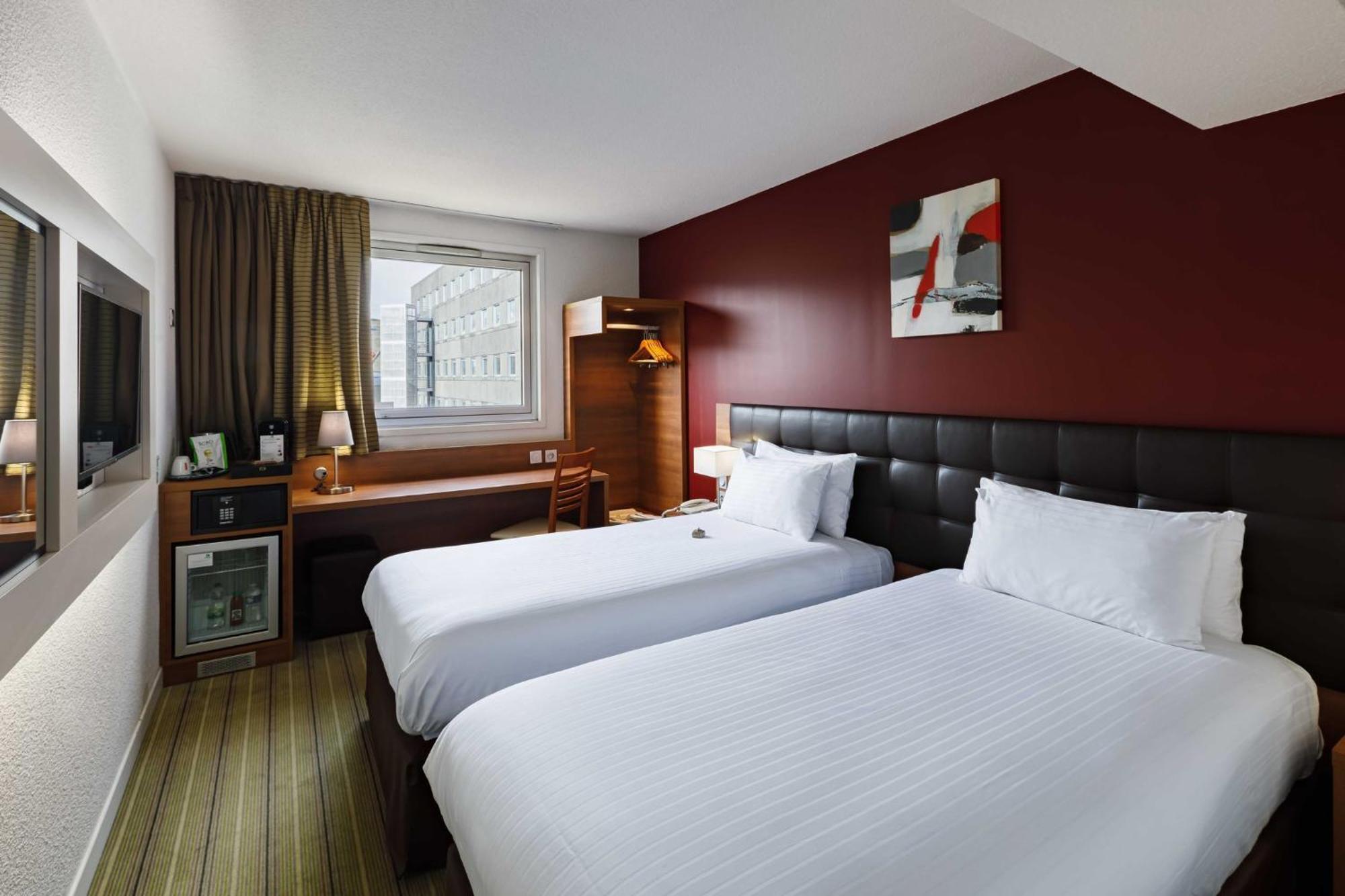 Holiday Inn Clermont Ferrand Centre By Ihg Exterior foto